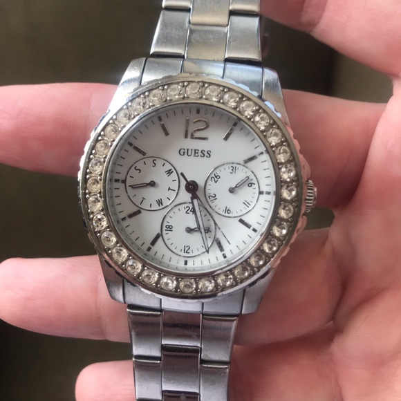 Guess Silver Watch - Picture 6 of 7